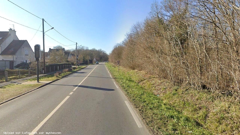 FRANCE photo du radar Le Mesnil-le-Roi D308 78 - Yvelines FRANCE photo du radar Le Mesnil-le-Roi D308 78 - Yvelines