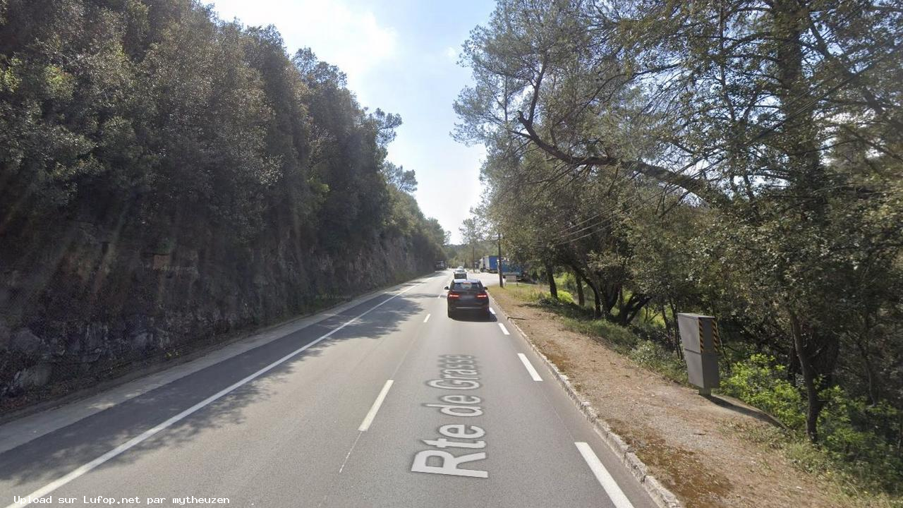 FRANCE photo du radar Roquefort-les-Pins D2085 06 - Alpes-Maritimes