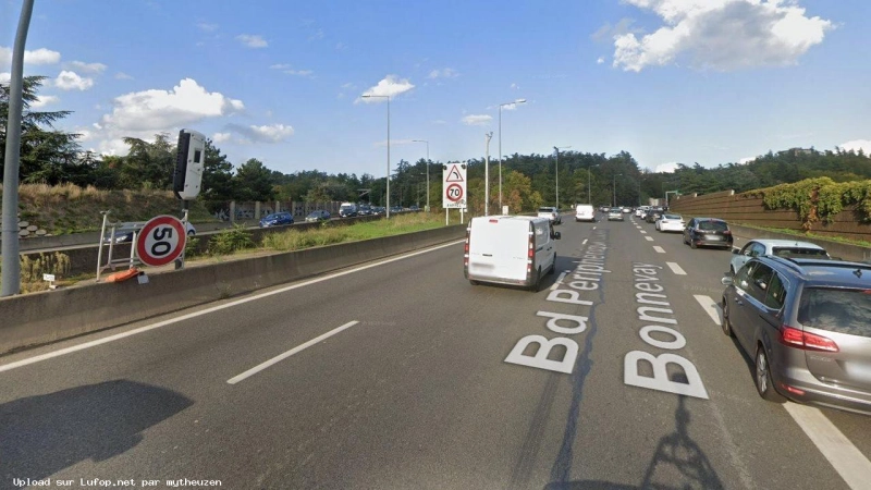 FRANCE photo du radar Vénissieux D383 69 - Rhône FRANCE photo du radar Vénissieux D383 69 - Rhône