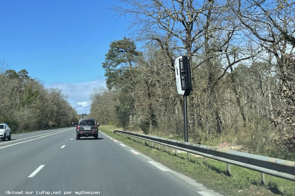 FRANCE photo du radar Fontainebleau D607 77 - Seine-et-Marne