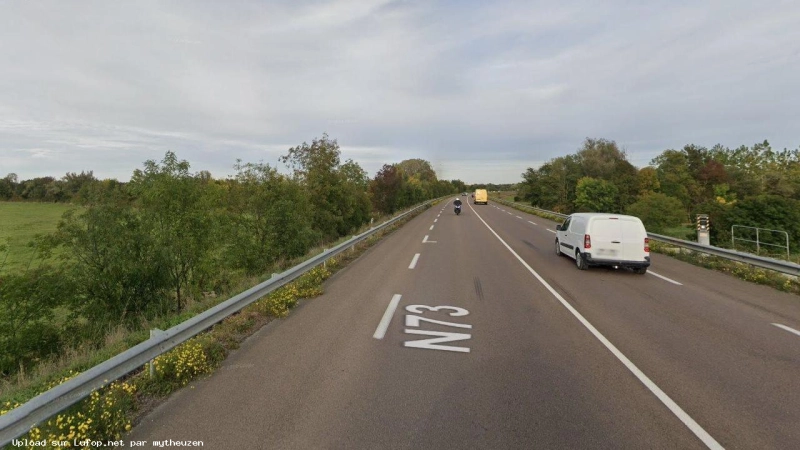 FRANCE photo du radar Saint-Marcel N73 71 - Saône-et-Loire FRANCE photo du radar Saint-Marcel N73 71 - Saône-et-Loire