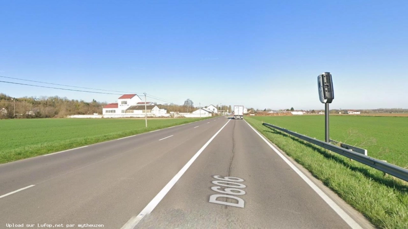 FRANCE photo du radar Pont-sur-Yonne D606 89 - Yonne FRANCE photo du radar Pont-sur-Yonne D606 89 - Yonne