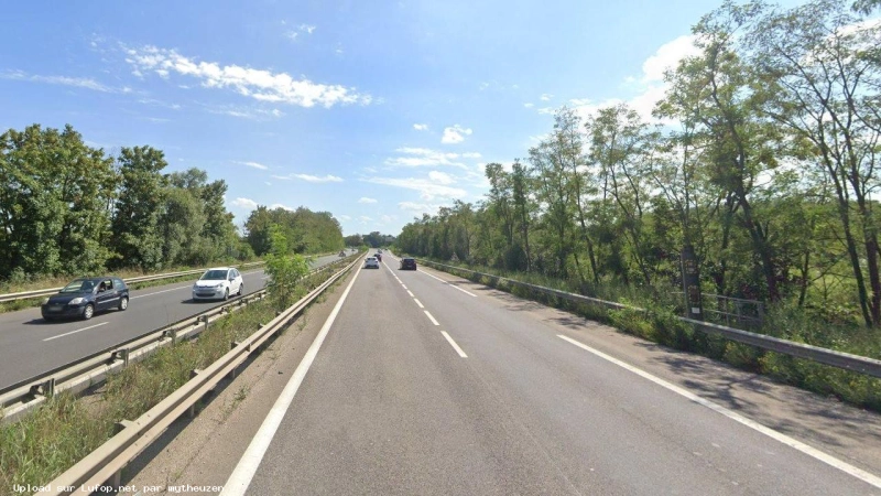 FRANCE photo du radar Rosières-aux-Salines A33 54 - Meurthe-et-Moselle FRANCE photo du radar Rosières-aux-Salines A33 54 - Meurthe-et-Moselle