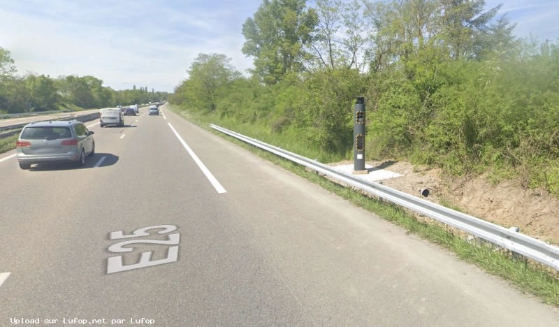 FRANCE photo du radar Saint-Louis A35 68 - Haut-Rhin FRANCE photo du radar Saint-Louis A35 68 - Haut-Rhin