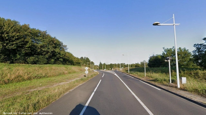 FRANCE photo du radar Puymoyen D1000 16 - Charente