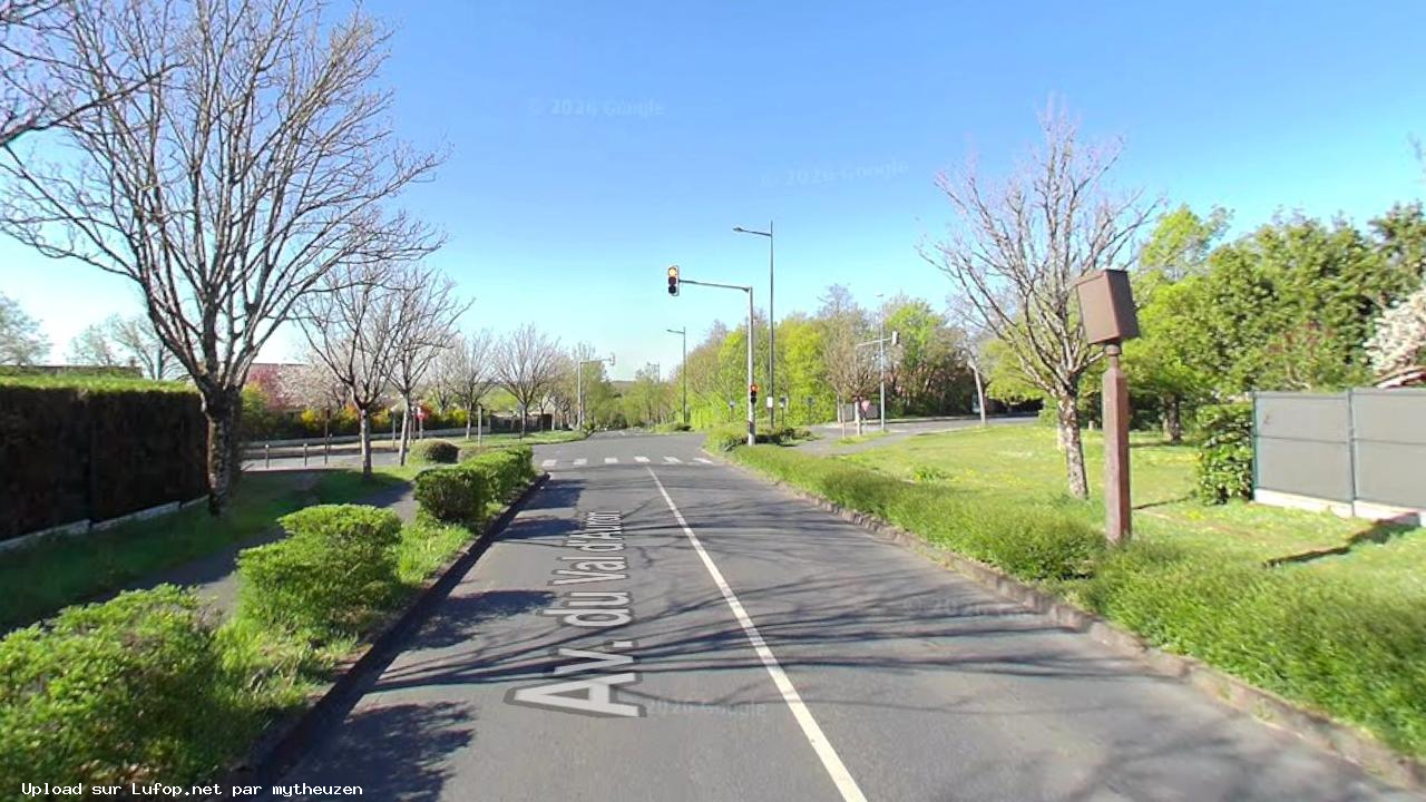 FRANCE photo du radar Bourges Avenue du Val d'Auron 18 - Cher