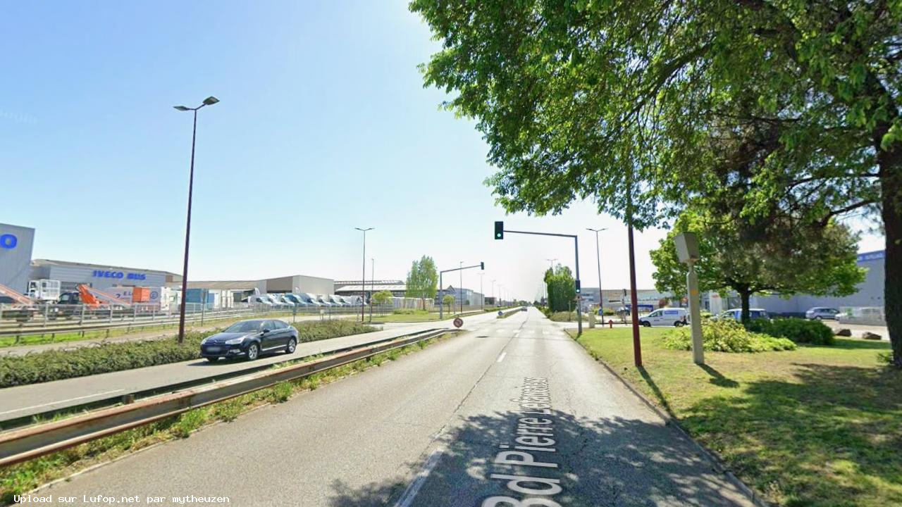 FRANCE photo du radar Le Mans Boulevard Pierre Lefaucheux 72 - Sarthe