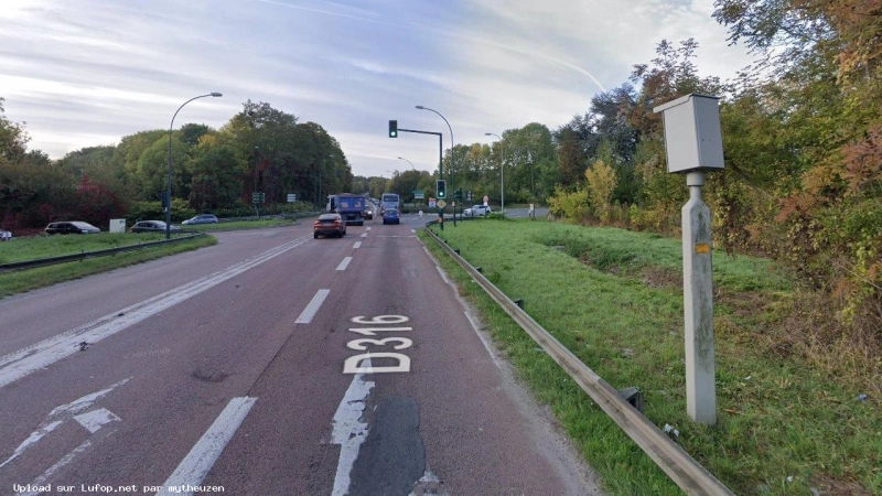 FRANCE photo du radar Écouen D316 95 - Val-d’Oise FRANCE photo du radar Écouen D316 95 - Val-d’Oise