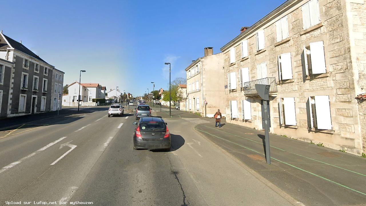 FRANCE photo du radar Saint-Maixent-l´École Avenue du Maréchal de Lattre de Tassigny 79 - Deux-Sèvres