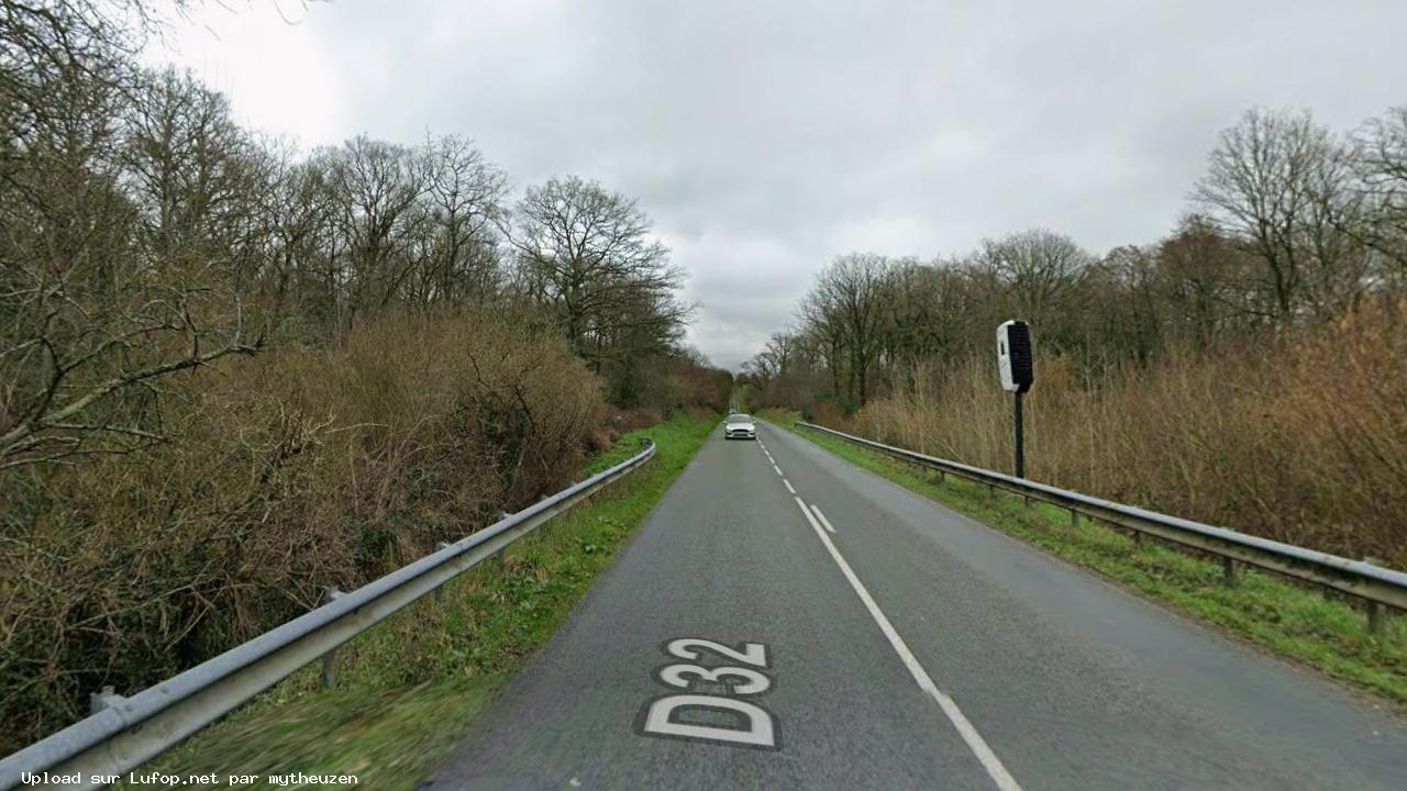 FRANCE photo du radar Ahuillé D32 53 - Mayenne