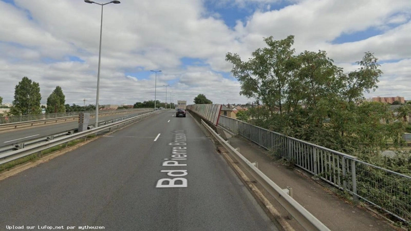 FRANCE photo du radar Le Mans D338 72 - Sarthe FRANCE photo du radar Le Mans D338 72 - Sarthe