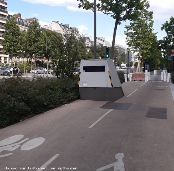 FRANCE photo du radar Neuilly-sur-Seine Avenue Charles de Gaulle 92 - Hauts-de-Seine