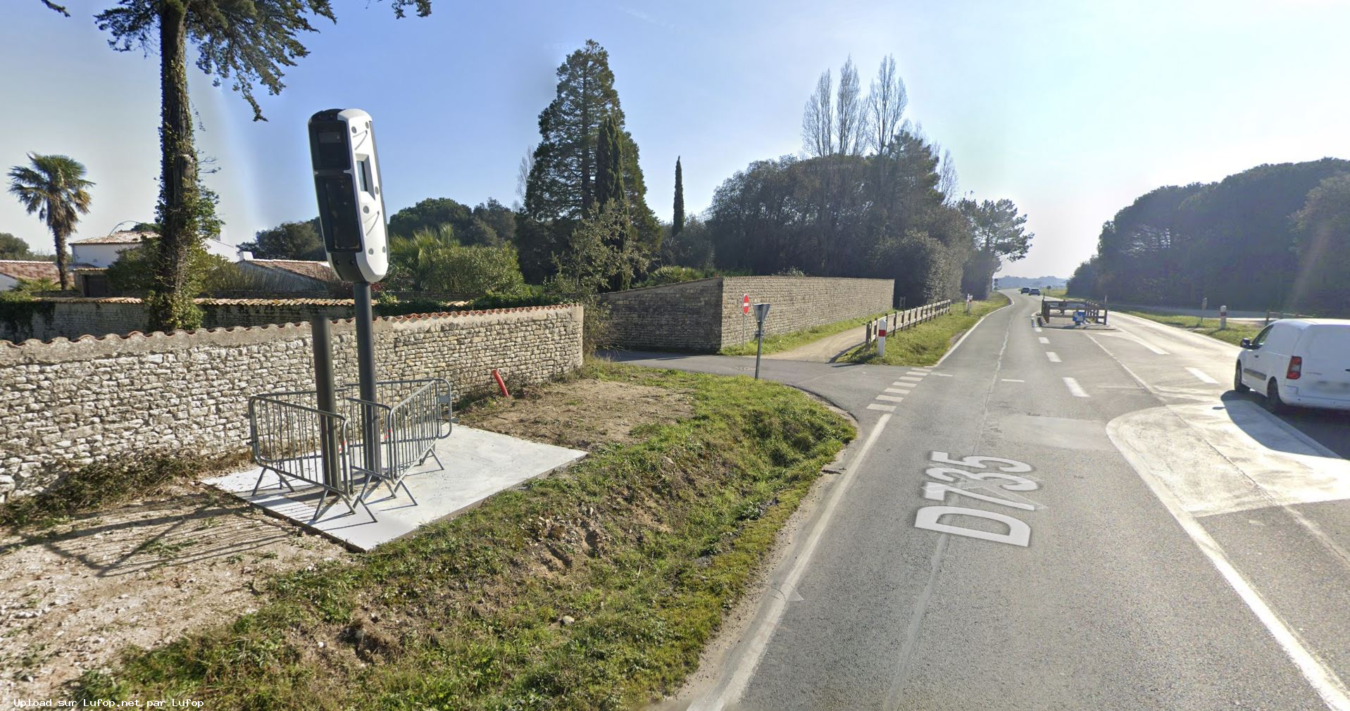 FRANCE photo du radar La Flotte D735 17 - Charente-Maritime