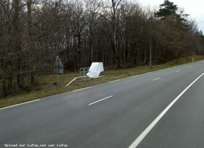 FRANCE photo du radar Saint-Rabier Route des Chênes 24 - Dordogne