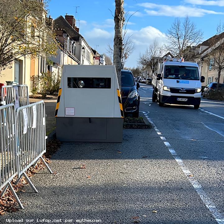 FRANCE photo du radar Jouars-Pontchartrain Route de Paris 78 - Yvelines