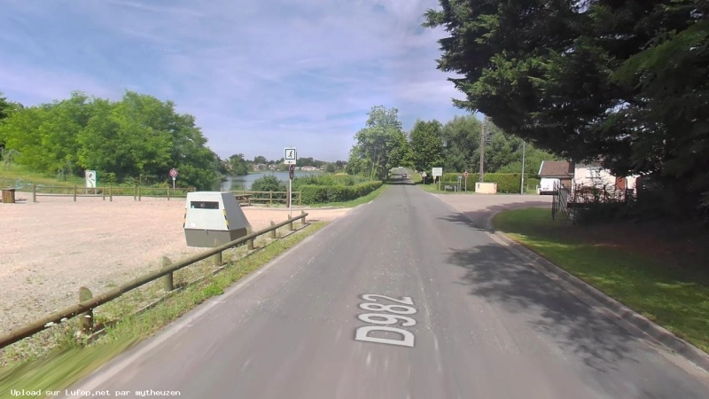 FRANCE photo du radar Givry-en-Argonne Rue Saint Pierre 51 - Marne